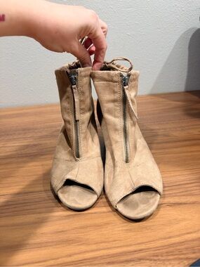 BKE Tan Suede Peep-Toe Zip Ankle Booties